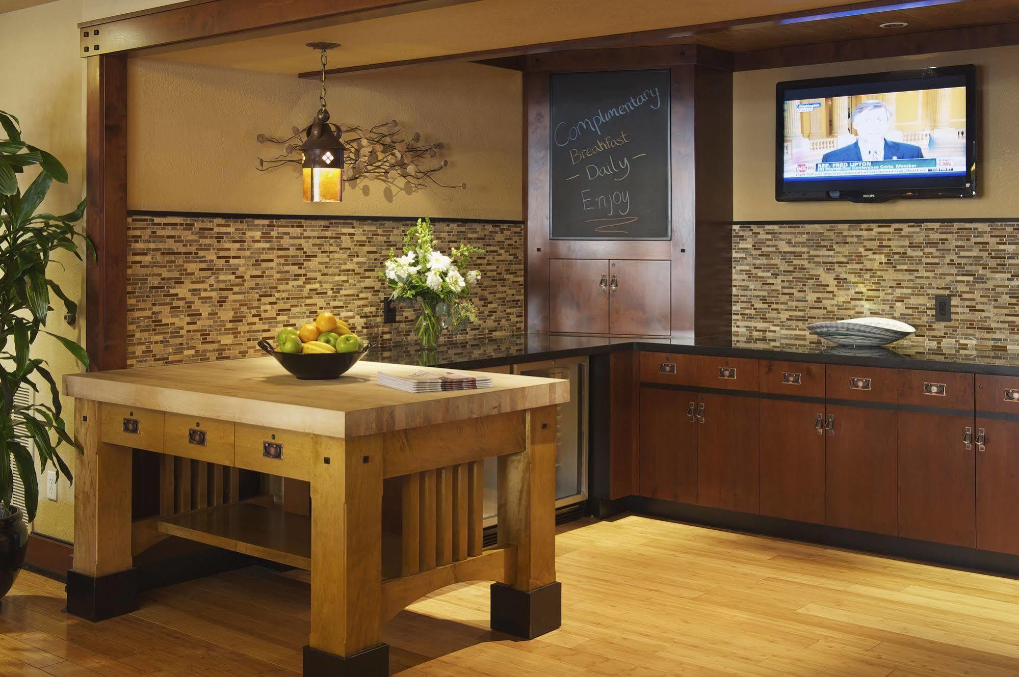Hotel Larkspur Landing Extended 3*
